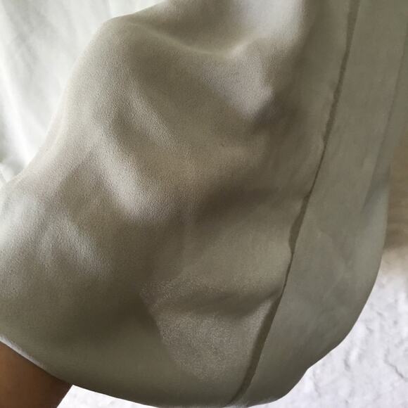 Light Gray Two-Tone Short-Sleeve Sheer Top - Picture 11 of 12